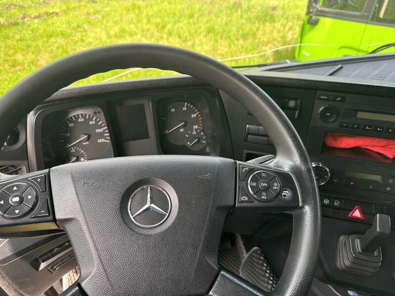 Mercedes-Benz AROCS 6x4 Седельный тягач — фото 2