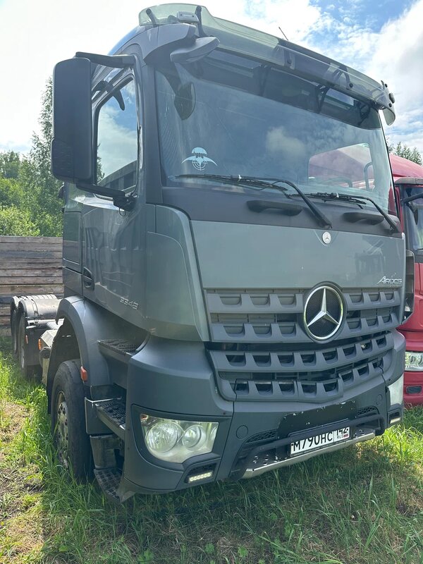 Mercedes-Benz AROCS 6x4 Седельный тягач — фото 3