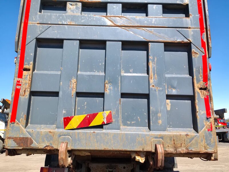 Shacman (Shaanxi) SX 8x4 Самосвал — фото 9