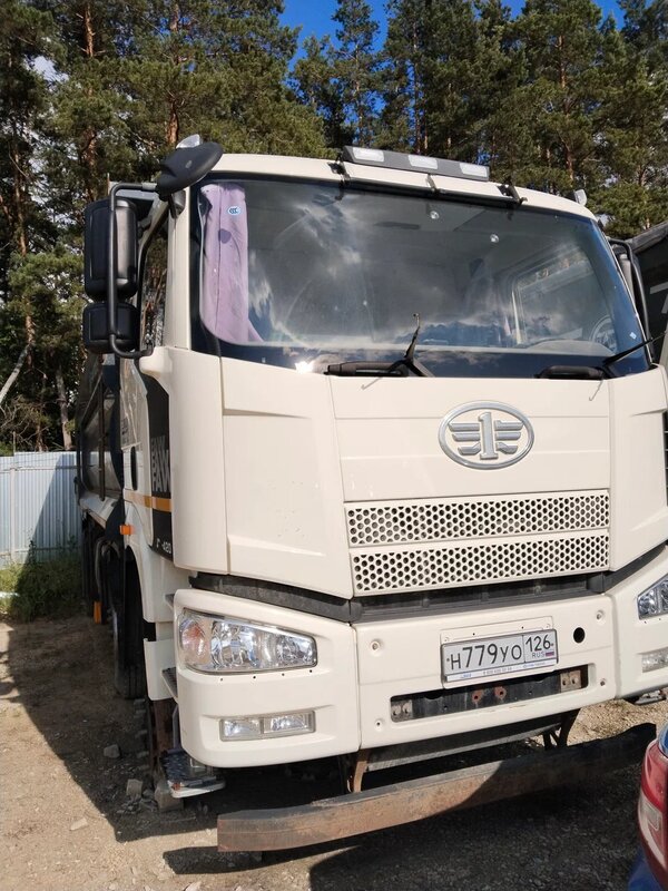FAW J6 8x4 Самосвал — фото 1