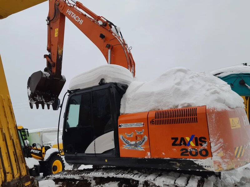 HITACHI ZX200 Экскаватор — фото 2