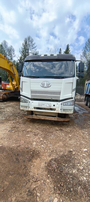 FAW J6 6x4 Самосвал — фото 1