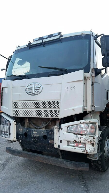 FAW J6 8x4 Самосвал — фото 2