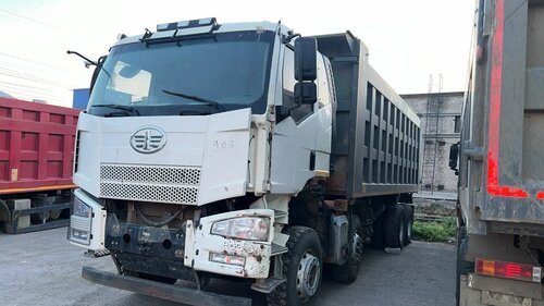 FAW J6 8x4 Самосвал
