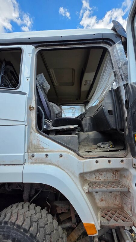 Shacman (Shaanxi) SX 6x6 Самосвал — фото 7