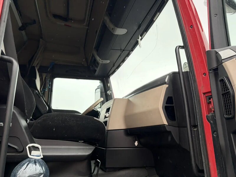 MAN TGX 4x2 Седельный тягач — фото 9