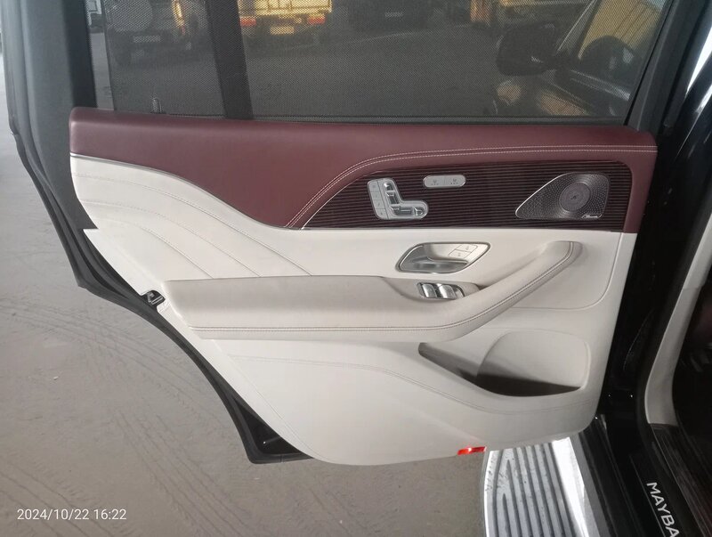 Mercedes-Benz GLS-CLASS — фото 12