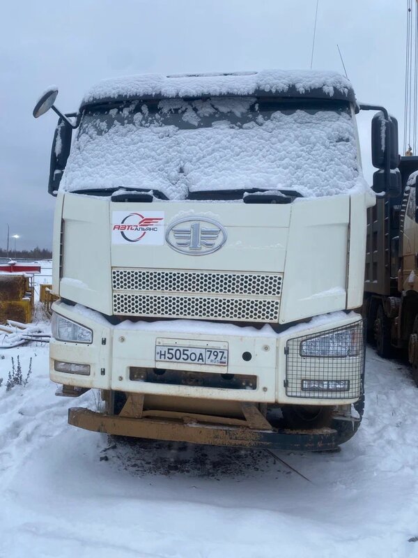 FAW CA 3310 8x4 Самосвал — фото 3
