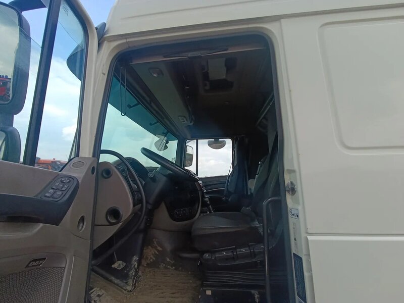 DAF XF 4x2 Седельный тягач — фото 11