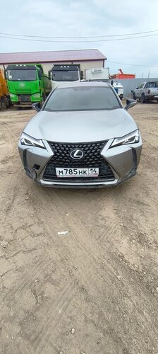 Lexus UX200
