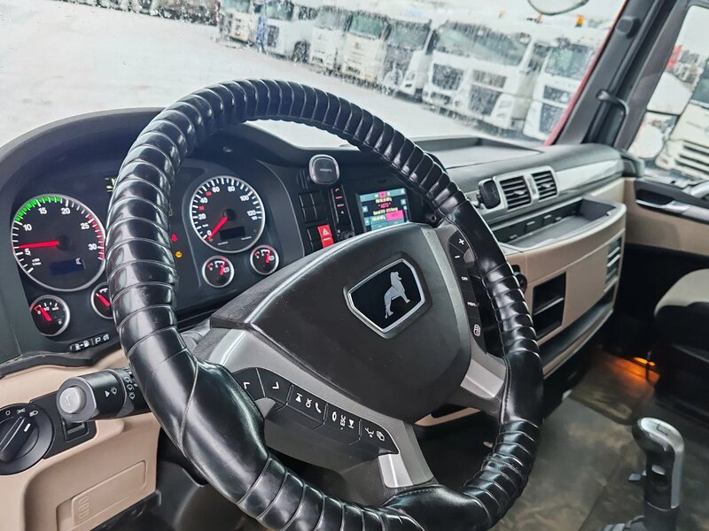 MAN TGX 4x2 Седельный тягач — фото 9