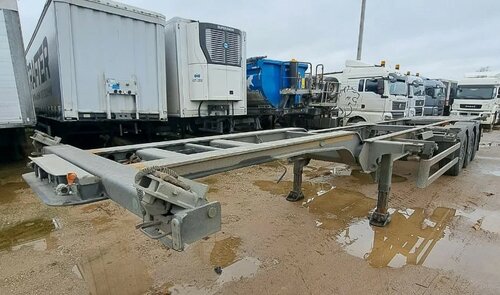 Kassbohrer CS Полуприцеп контейнеровоз 3 оси