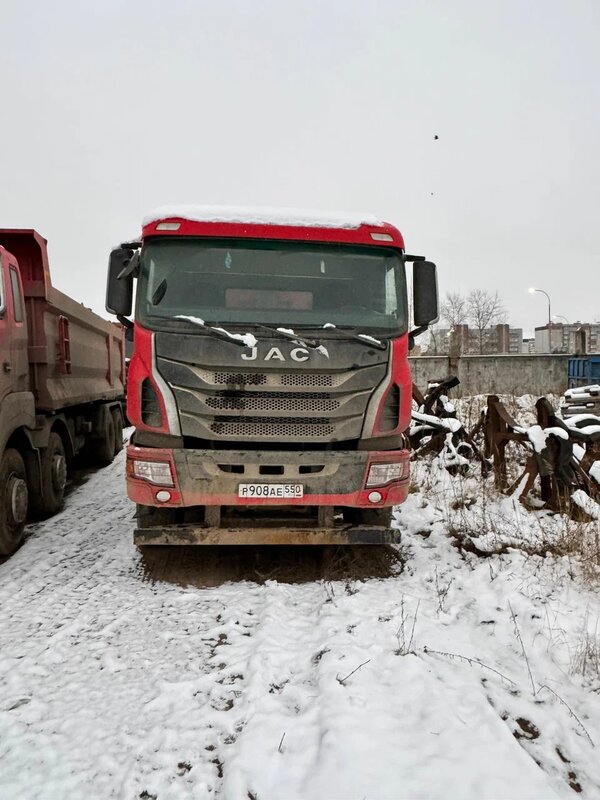 JAC N410 8x4 Самосвал — фото 1