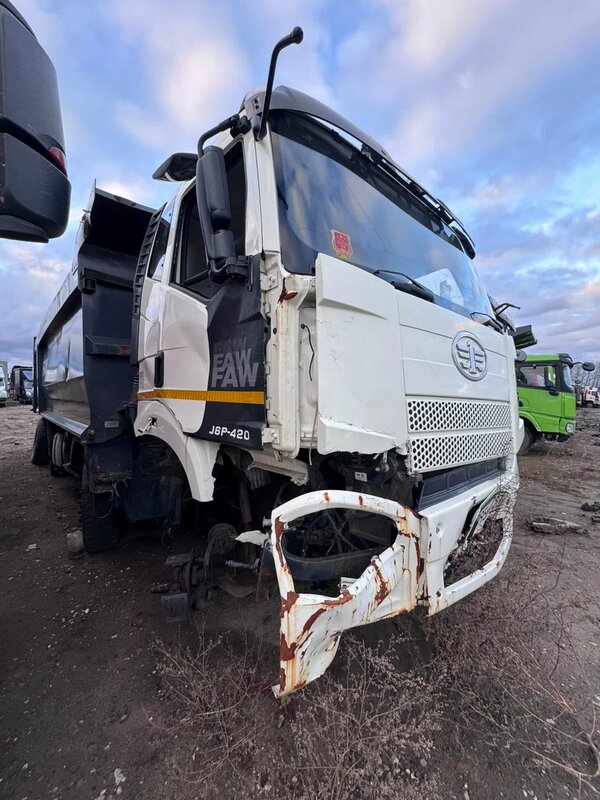 Автомастер 6589 на шасси FAW CA 3310 8x4 Самосвал — фото 3