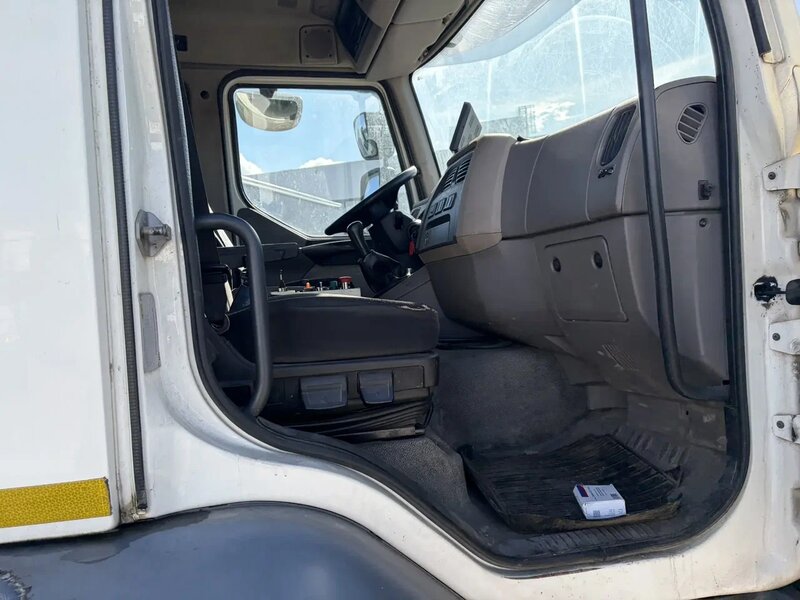 ПМЗ-АвтоБетон UMC на шасси DAF LF 4x2 Мусоровоз — фото 9