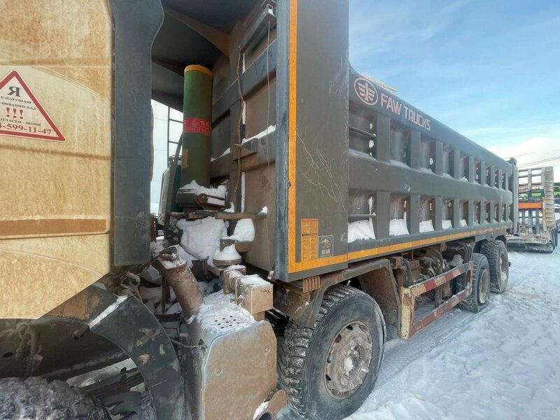 FAW CA 3310 8x4 Самосвал — фото 4