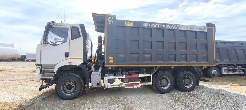 FAW J6 6x4 Самосвал — фото 4