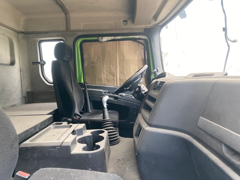 Shacman (Shaanxi) SX 8x4 Самосвал — фото 2