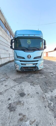 Shacman (Shaanxi) SX 4x2 Седельный тягач