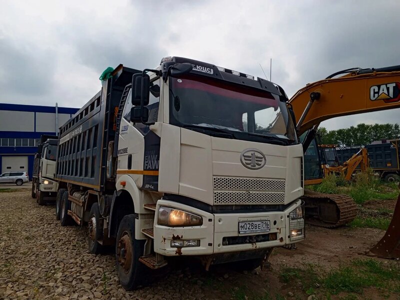 FAW CA 3310 8x4 Самосвал — фото 2