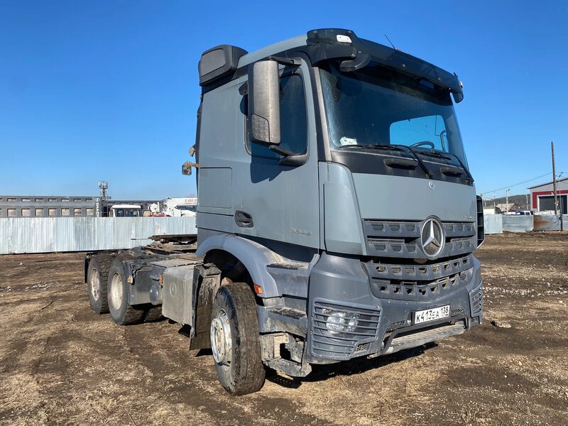 Mercedes-Benz AROCS 6x4 Седельный тягач — фото 2
