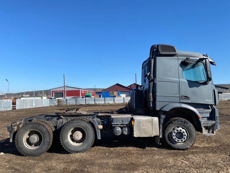 Mercedes-Benz AROCS 6x4 Седельный тягач — фото 4