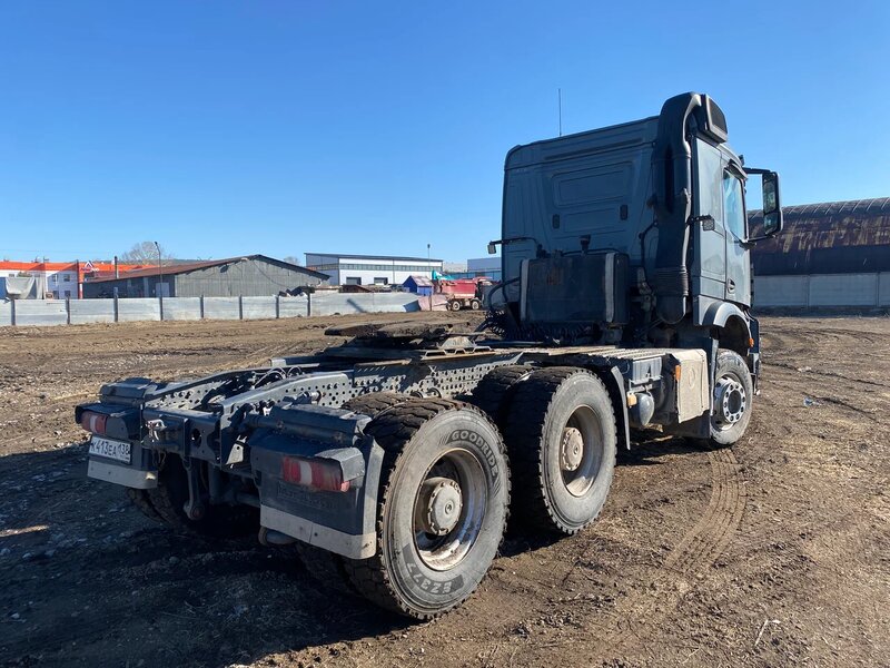 Mercedes-Benz AROCS 6x4 Седельный тягач — фото 6
