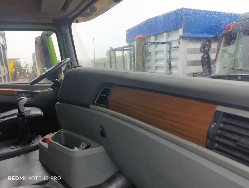 Shacman (Shaanxi) SX 8x4 Самосвал — фото 8