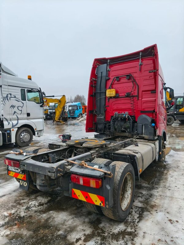 Volvo FH 4x2 Седельный тягач — фото 4