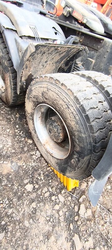 Shacman (Shaanxi) SX 6x6 Седельный тягач — фото 14