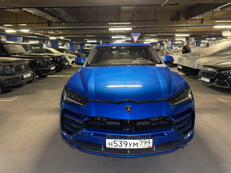 Lamborghini Urus — фото 1