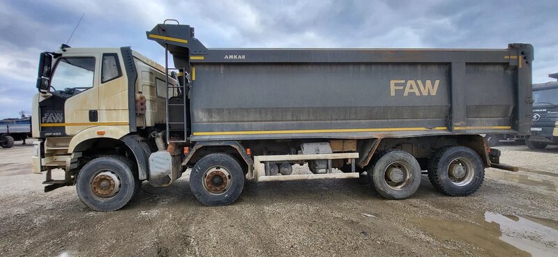 Автомастер 6589 на шасси FAW CA 3310 8x4 Самосвал — фото 5