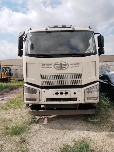 FAW CA 3310 8x4 Самосвал