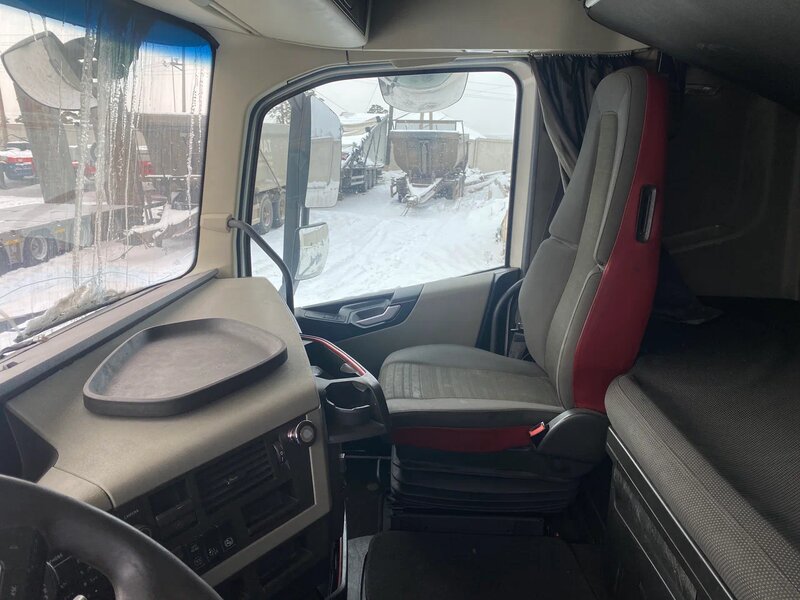 Volvo FH 4x2 Седельный тягач — фото 9