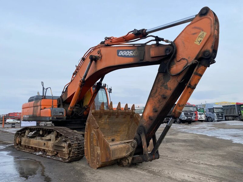 Doosan DX480 Экскаватор — фото 4