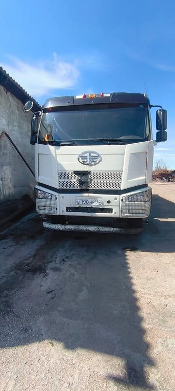 FAW J6 8x4 Самосвал — фото 1