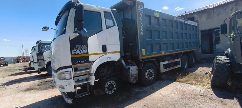 FAW J6 8x4 Самосвал — фото 4