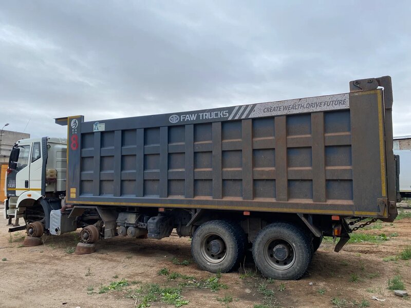 FAW J6 8x4 Самосвал — фото 9