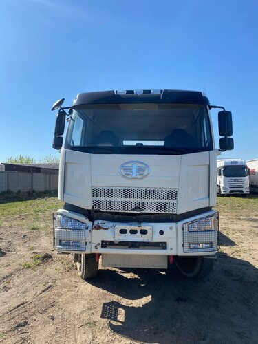 FAW J6 6x6 Седельный тягач