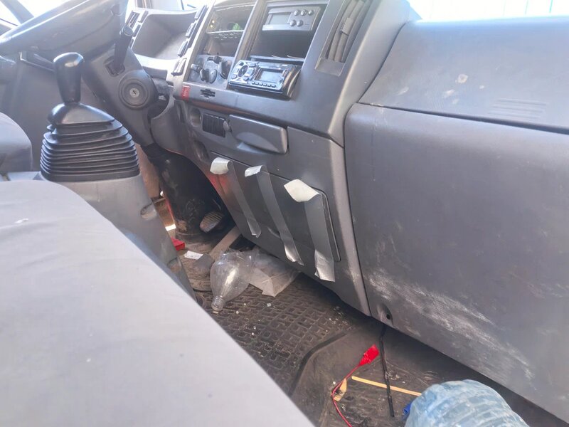 Isuzu ELF 9.5 (NQR) Изотермический/рефрижератор с гидробортом — фото 9
