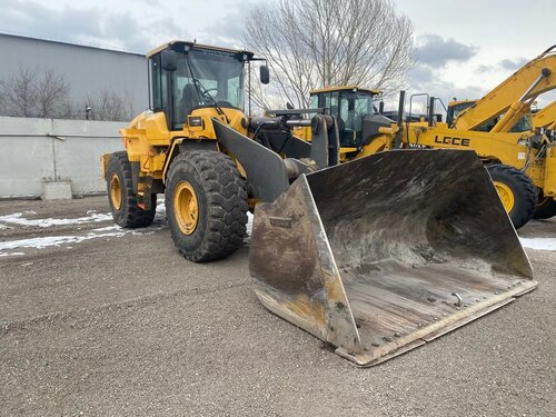 Volvo L120 Фронтальный погрузчик