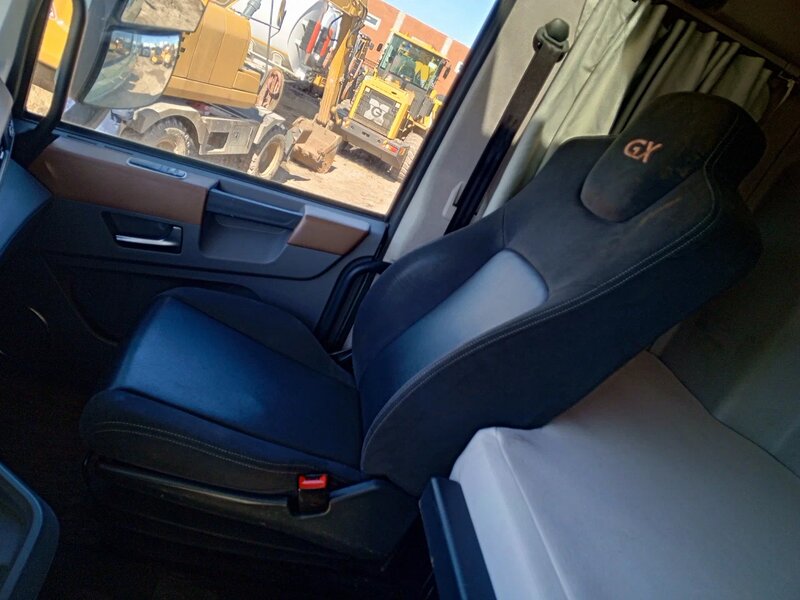 DongFeng GX 4x2 Седельный тягач — фото 8