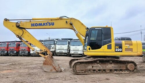 KOMATSU PC 220 Экскаватор