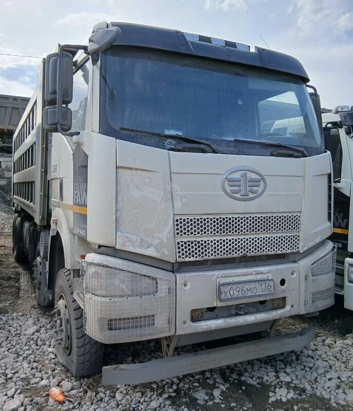 FAW CA 3310 8x4 Самосвал — фото 2