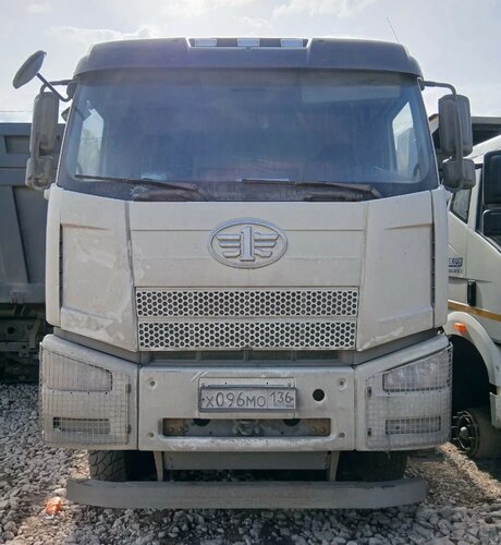 FAW CA 3310 8x4 Самосвал