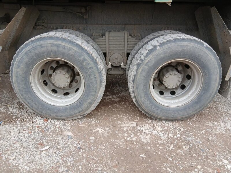 Автомастер 5589 на шасси FAW CA 3250 6x4 Зерновоз — фото 4