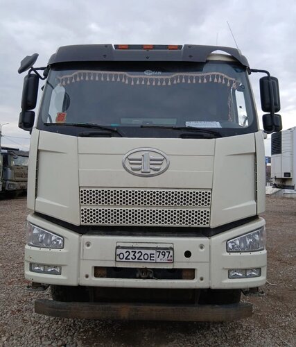 Автомастер 5589 на шасси FAW CA 3250 6x4 Зерновоз