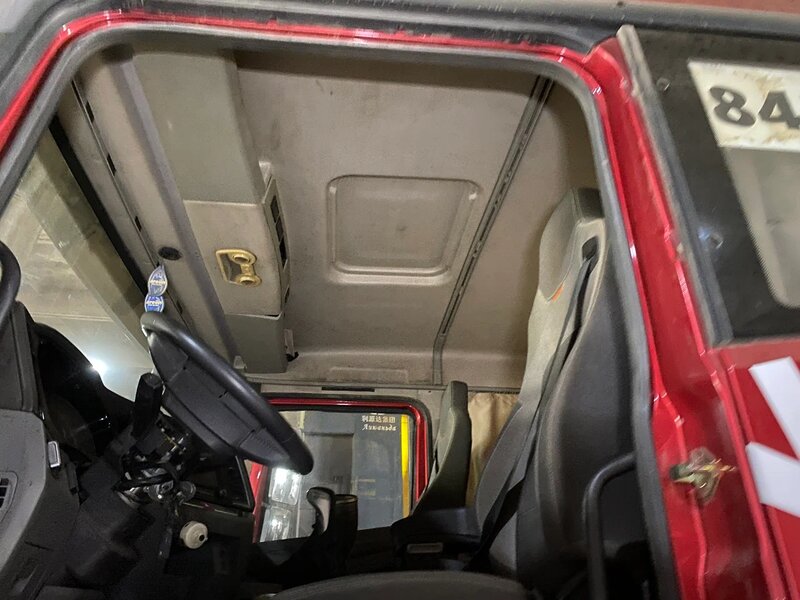 Shacman (Shaanxi) SX 8x4 Самосвал — фото 10