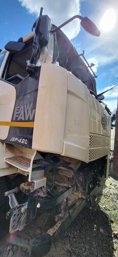 FAW J6 6x6 Самосвал