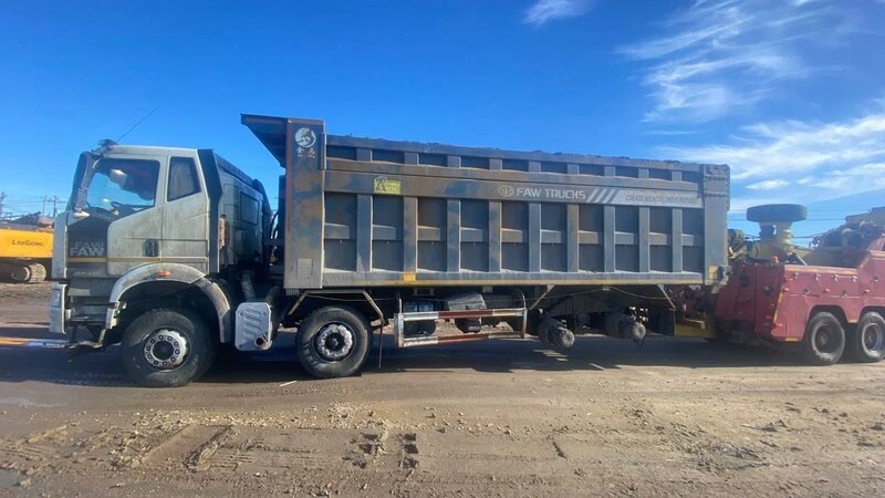 FAW J6 8x4 Самосвал — фото 3